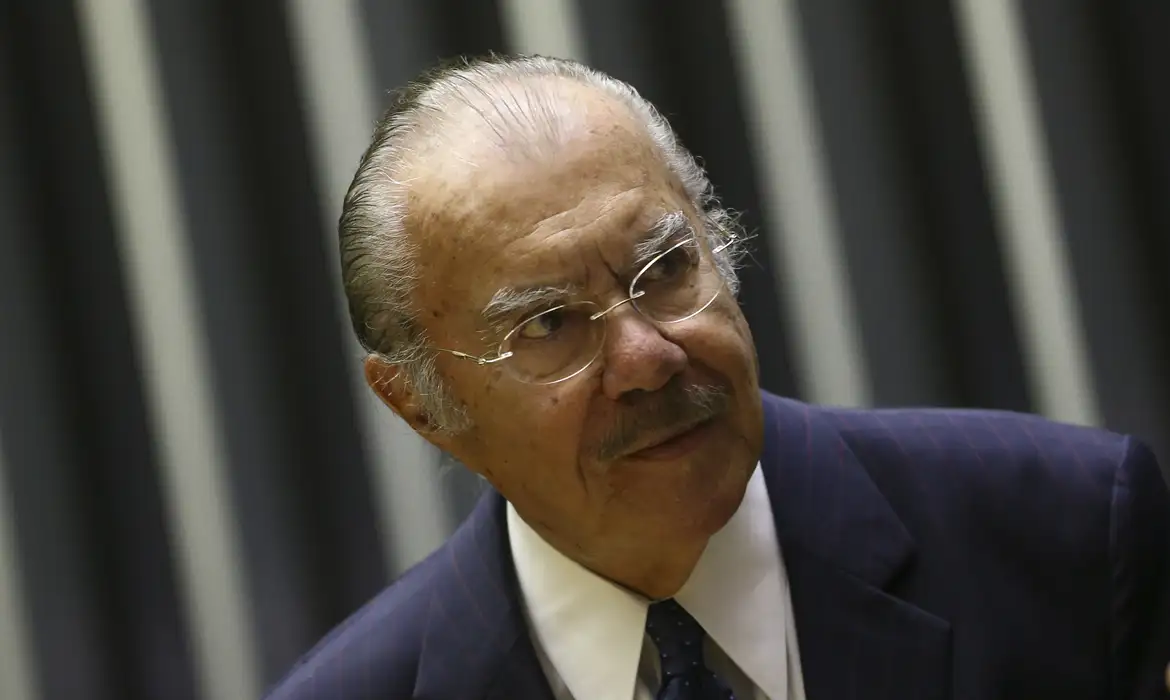 O ex-presidente José Sarney durante sessão solene em homenagem aos 103 anos do nascimento de Ulysses Guimarães.