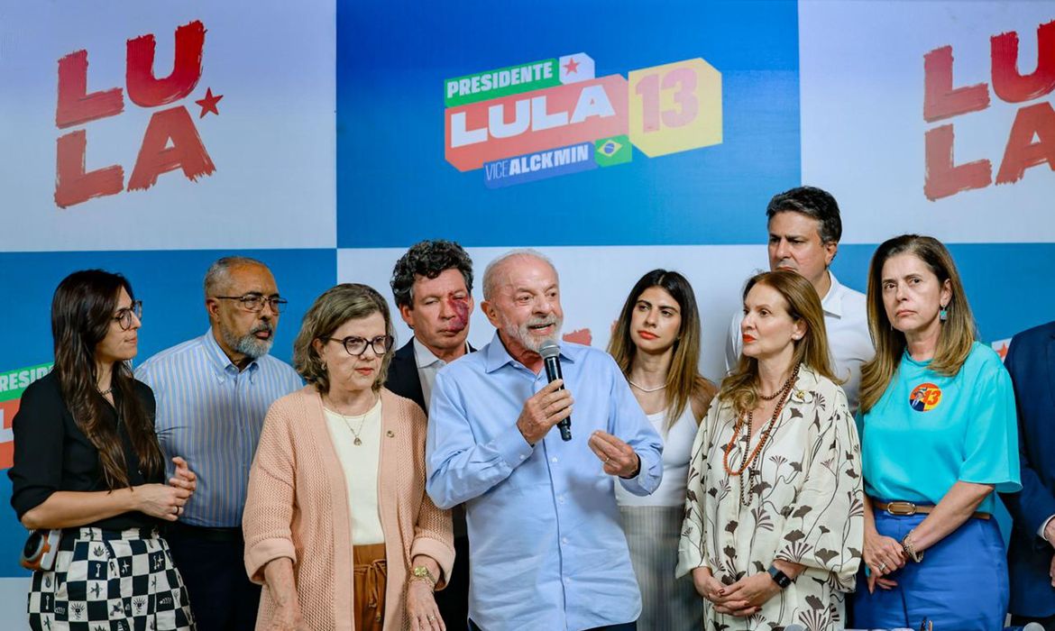 Luiz Inácio Lula da Silva durante fala com a imprensa, na Casa de campanha, em Brasília - DF. Foto: Ricardo Stuckert